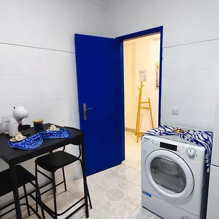 The Whale House Apartment